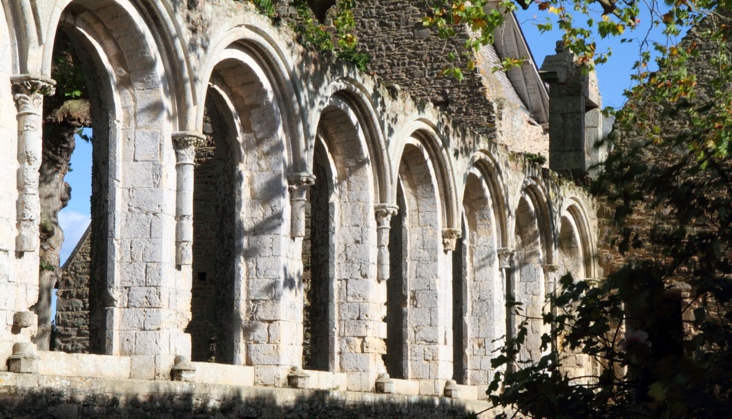 Die Abbaye de Beauport: Überall Bögen
